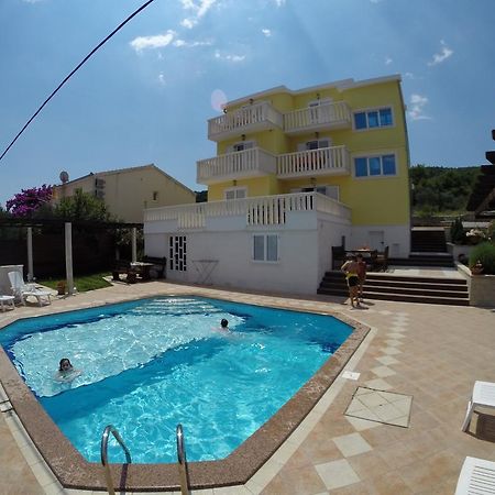 Apartments Romana スラティネ エクステリア 写真
