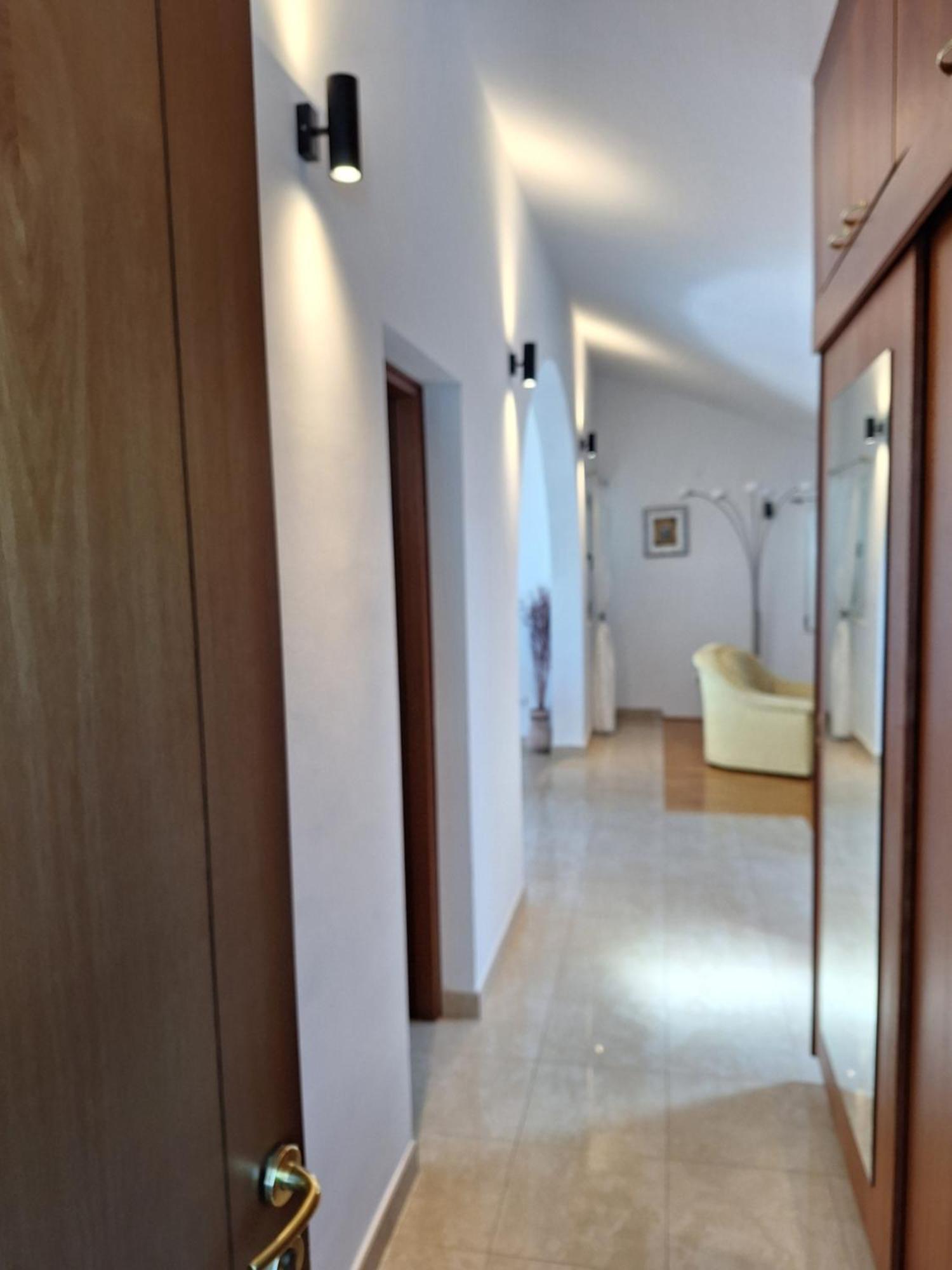 Apartments Romana スラティネ エクステリア 写真