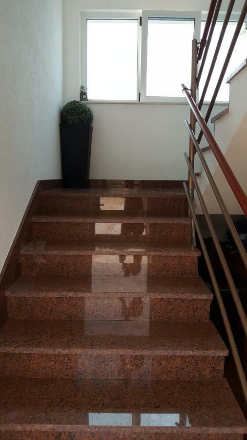 Apartments Romana スラティネ エクステリア 写真